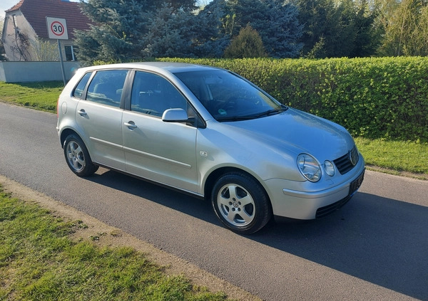 Volkswagen Polo cena 9900 przebieg: 218000, rok produkcji 2005 z Pelplin małe 191